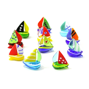 2 buc Drăguț Barcă cu pânze Mini Model Ornamente de Sticlă Colorate Barcă Mică Sculptură Acvariu Acasă Desktop Micro Peisaj Decor Consumabile